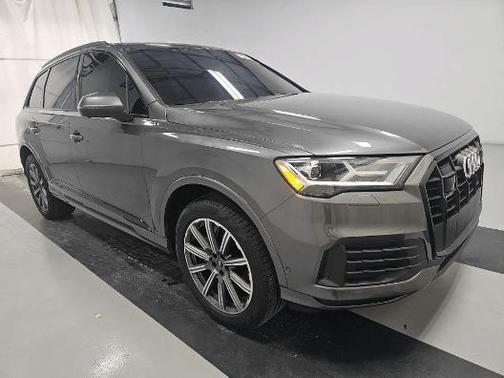 2023 Audi Q7 45 Premium