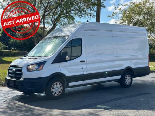 2022 Ford E-Transit Base