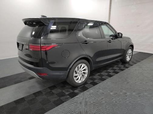 2023 Land Rover Discovery P300 S