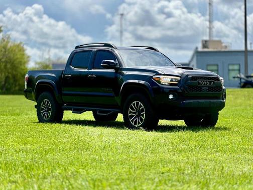 2022 Toyota Tacoma TRD Sport