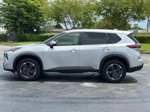 Brilliant Silver Metallic 2025 Nissan Rogue SV