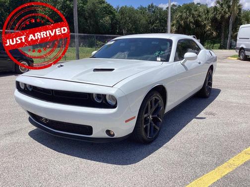 White Knuckle Clearcoat 2021 Dodge Challenger SXT