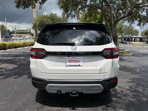 2023 Honda Pilot EX-L 8-Passenger