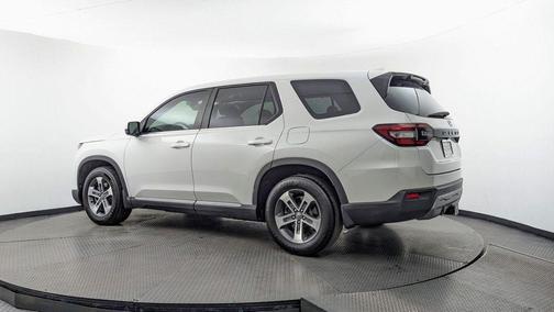 2023 Honda Pilot EX-L 8-Passenger