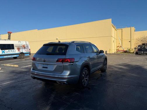 2022 Volkswagen Atlas 3.6L SEL Premium R-Line