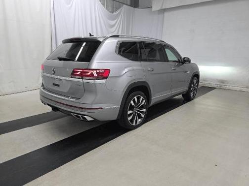 2022 Volkswagen Atlas 3.6L SEL Premium R-Line