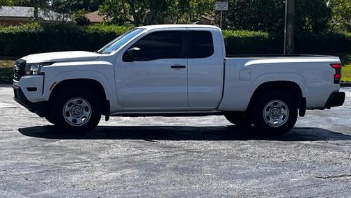 2023 Nissan Frontier S