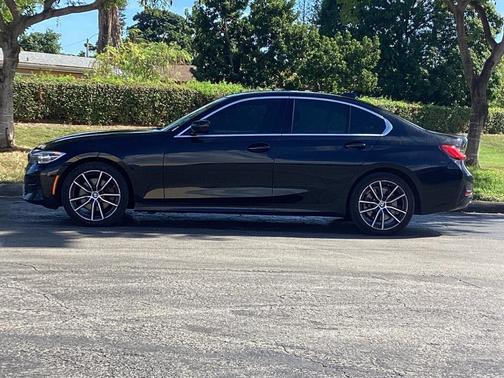 2020 BMW 330 i