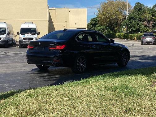 2020 BMW 330 i