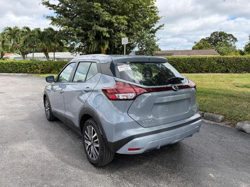 2021 Nissan Kicks SV