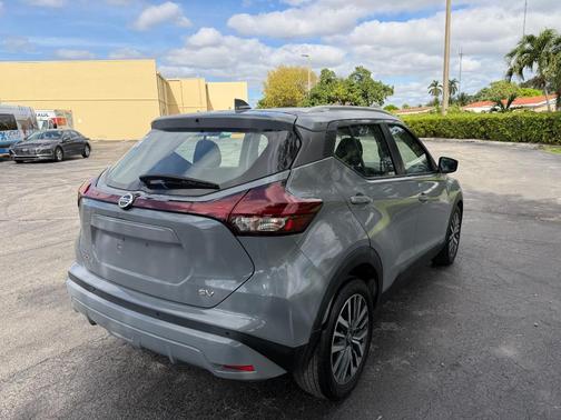 2021 Nissan Kicks SV