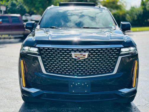 2022 Cadillac Escalade ESV Premium Luxury