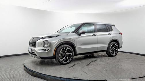 2023 Mitsubishi Outlander PHEV SE