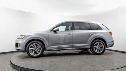 2022 Audi Q7 55 Premium Plus
