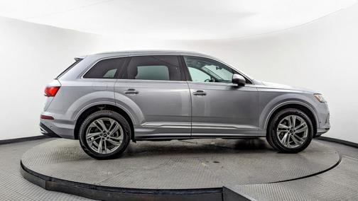 2022 Audi Q7 55 Premium Plus