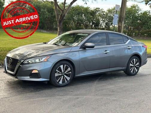2022 Nissan Altima 2.5 SV