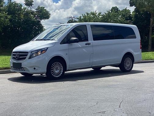 2020 Mercedes-Benz Metris Base