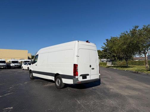 2022 Mercedes-Benz Sprinter 2500 HIGH ROOF 170