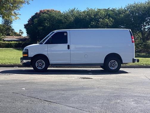 2019 GMC Savana 2500 Work Van
