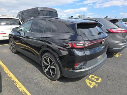 Deep Black Pearl Effect 2023 Volkswagen ID.4 Pro S