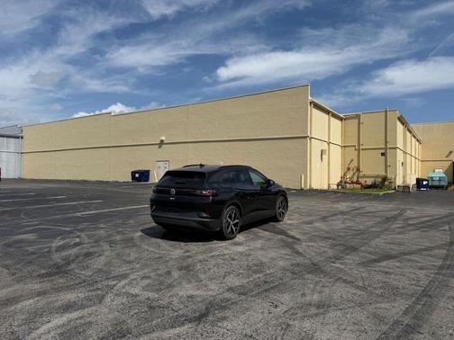 Deep Black Pearl Effect 2023 Volkswagen ID.4 Pro S