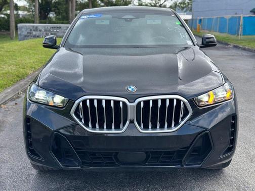 Black Sapphire Metallic 2024 BMW X6 xDrive40i