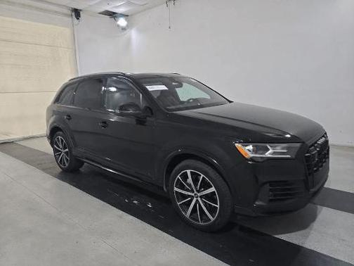 2022 Audi Q7 55 Premium Plus