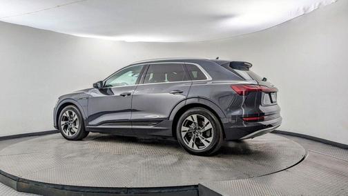 2022 Audi e-tron Premium