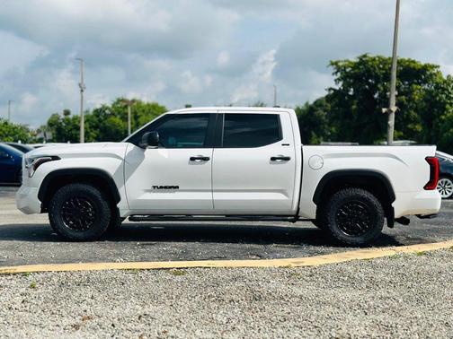 2025 Toyota Tundra SR5