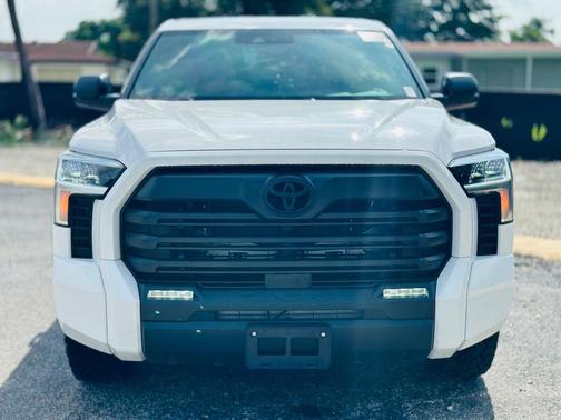 2025 Toyota Tundra SR5