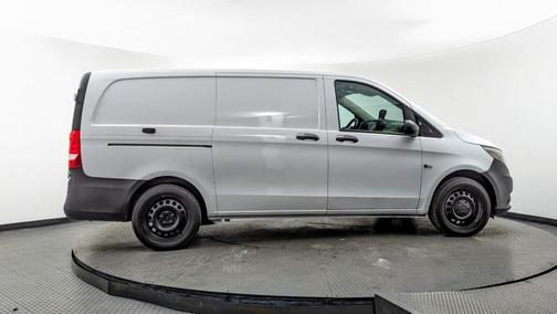 2016 Mercedes-Benz Metris Base