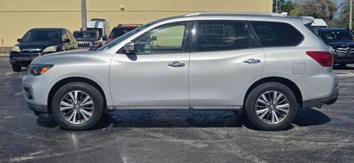 2019 Nissan Pathfinder SV