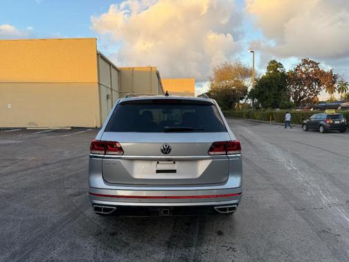 2021 Volkswagen Atlas 3.6 V6 SE w/ Technology R-Line