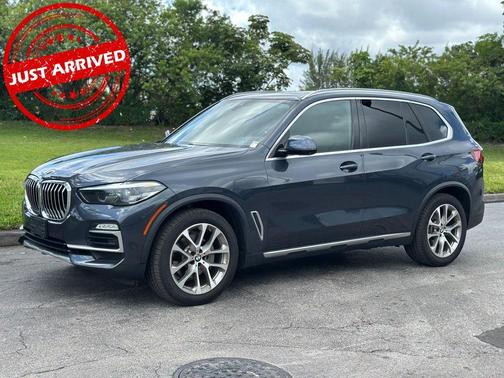 Arctic Gray Metallic 2021 BMW X5 sDrive40i