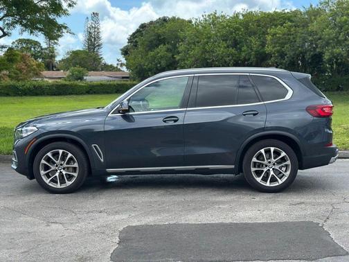 Arctic Gray Metallic 2021 BMW X5 sDrive40i