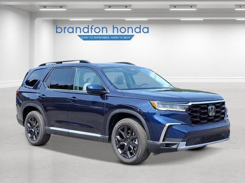 2025 Honda Pilot Touring 8-Passenger