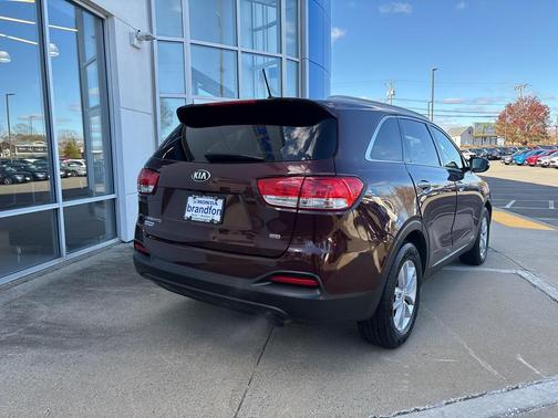 2017 Kia Sorento LX