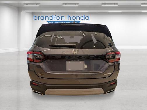 2025 Honda Pilot Touring 8-Passenger