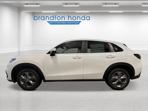 Platinum White Pearl 2026 Honda HR-V LX