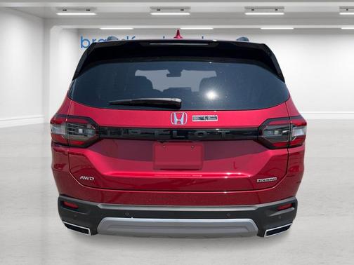2025 Honda Pilot Touring 8-Passenger