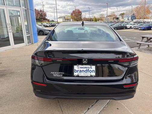 2025 Honda Accord LX 1.5T