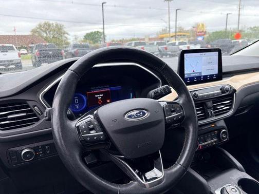 Agate Black Metallic 2021 Ford Escape Titanium