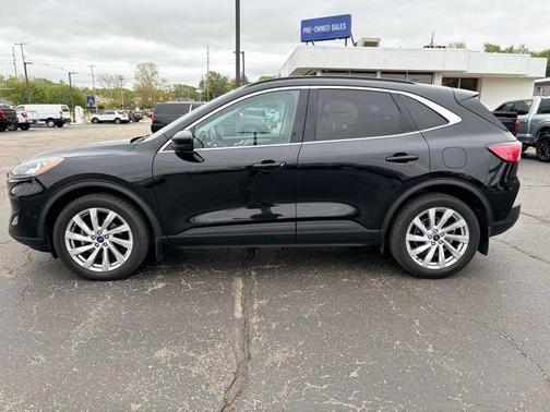 Agate Black Metallic 2021 Ford Escape Titanium