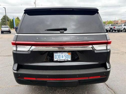 Black Metallic 2024 Lincoln Navigator Reserve