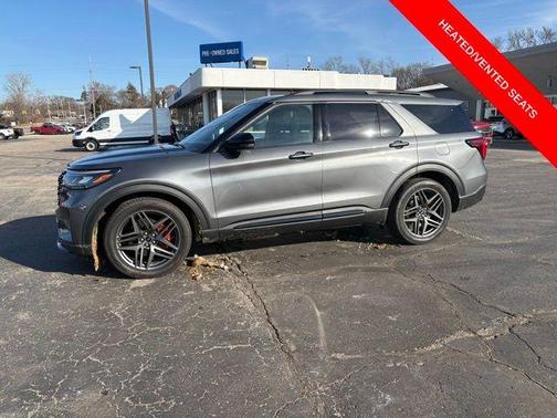 2025 Ford Explorer ST
