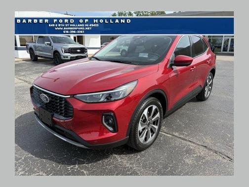 Rapid Red Metallic Tinted Clearcoat 2023 Ford Escape Platinum