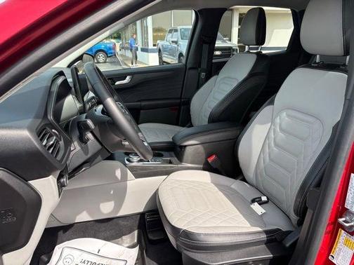 Rapid Red Metallic Tinted Clearcoat 2023 Ford Escape Platinum