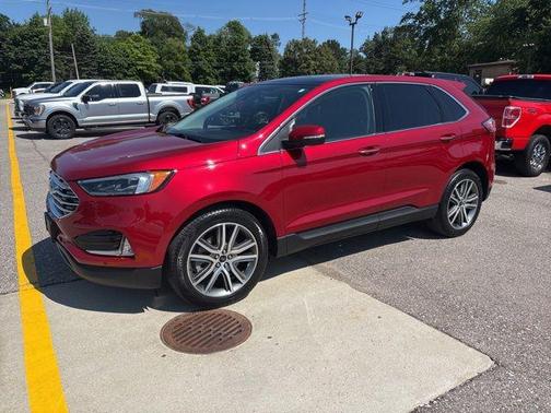 Rapid Red Metallic Tinted Clearcoat 2024 Ford Edge Titanium