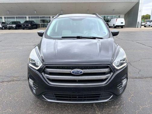 Black Metallic 2019 Ford Escape SEL