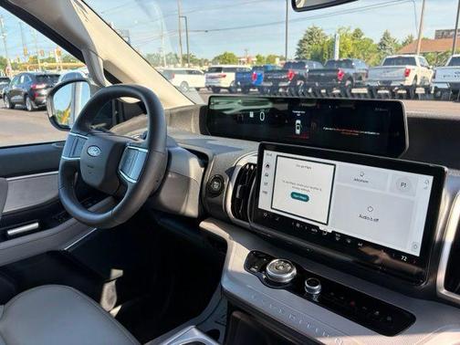 Dark Matter Gray Metallic 2025 Ford Expedition Active